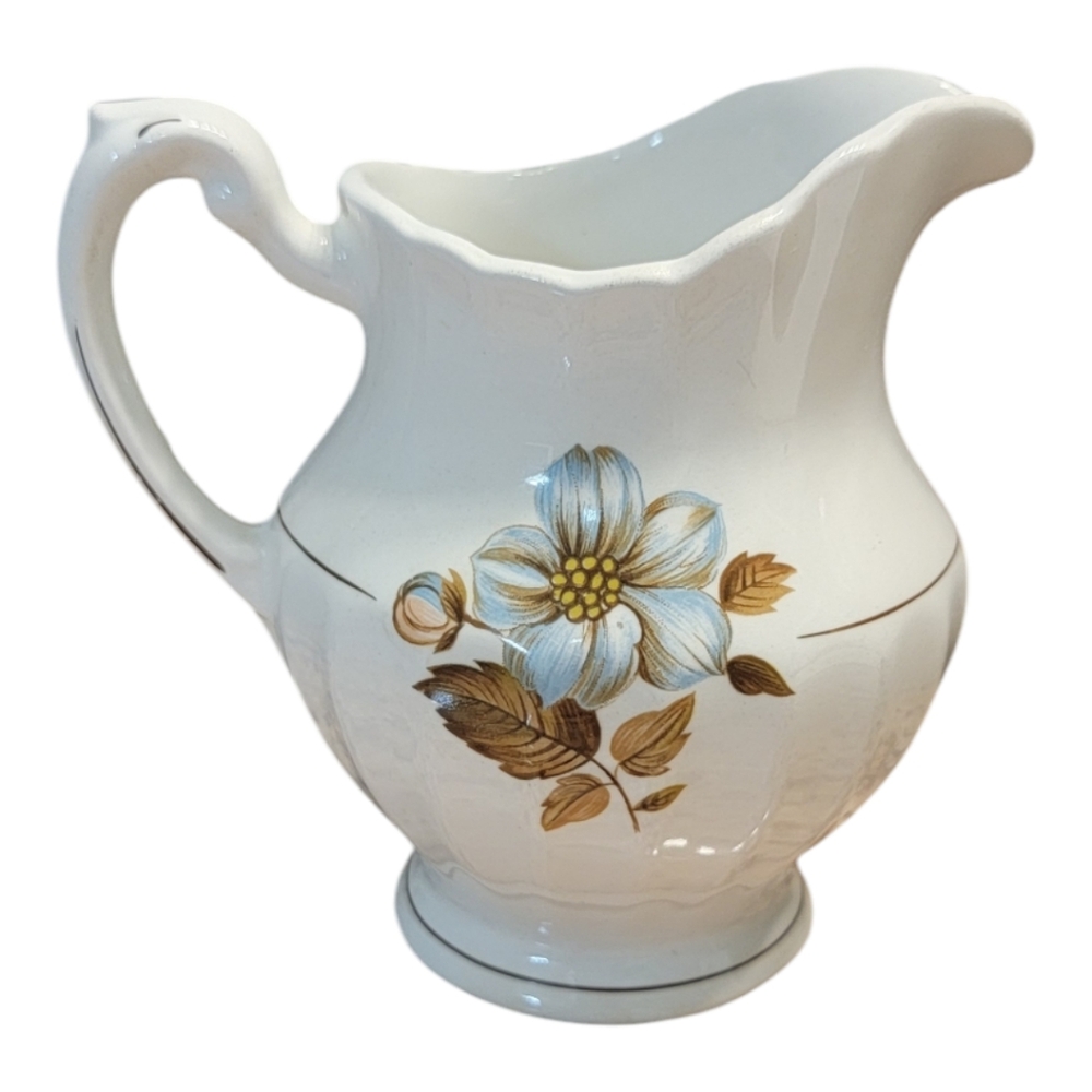 Vintage J&G Meakin England Classic White Floral‎ Porcelein Pouring Creamer
